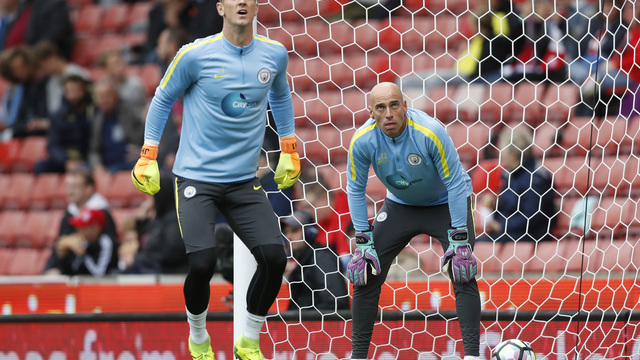 Report: City's Hart to stay despite possibly being 3rd-choice 'keeper