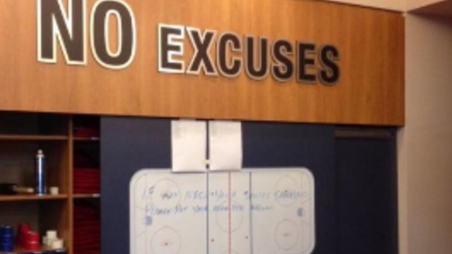 Canadiens remove 'No excuses' sign, fans offer replacement slogans