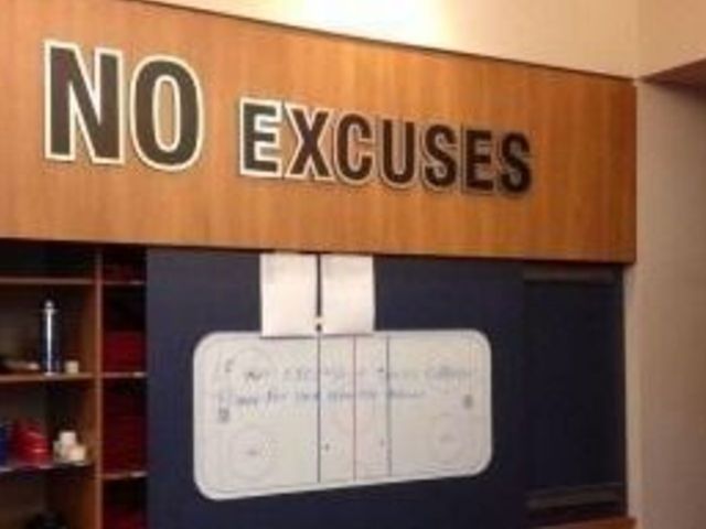 Canadiens remove 'No excuses' sign, fans offer replacement slogans