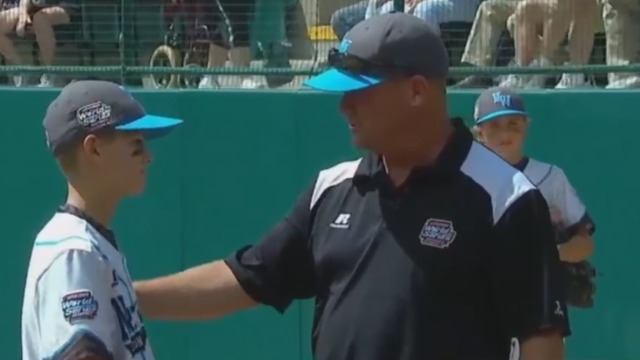 Watch: LLWS coach visits mound to tell son he loves him