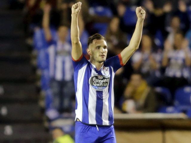 Arsenal completes signing of Spanish striker Lucas Perez