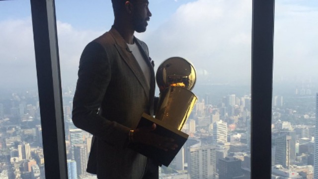 Tristan Thompson brings Larry O'Brien Trophy up CN Tower