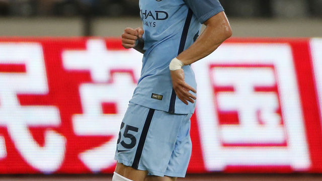 PSV takes Manchester City's Zinchenko on loan
