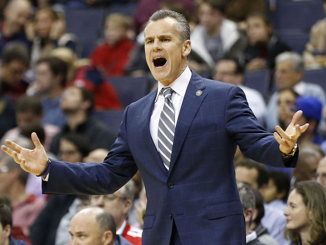 Billy Donovan complains Nick Young traveled on game-winner