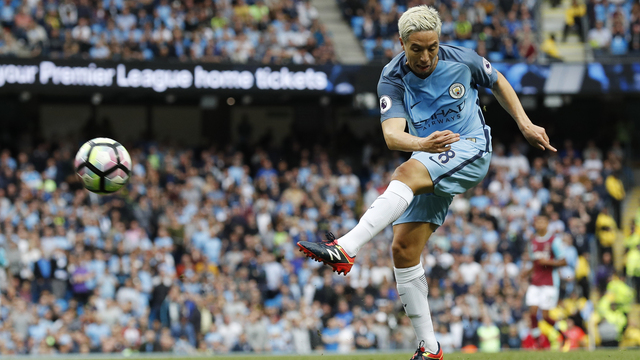 Nasri joins Sevilla on season-long loan