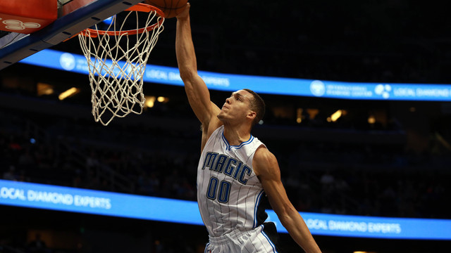 Watch: Gordon dazzles China with 360 dunk