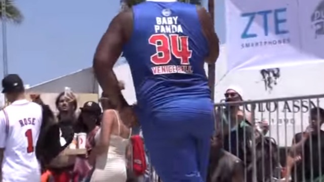 Big Baby hits Venice Beach for some pick up