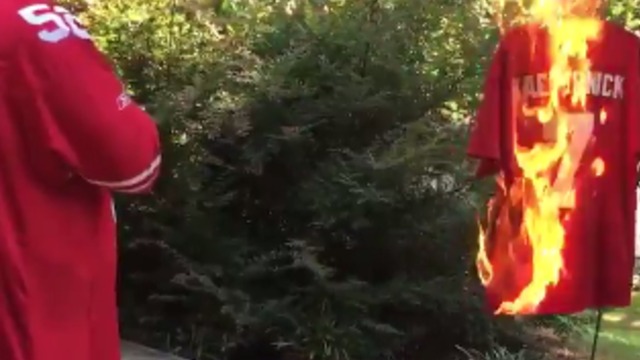 49ers fan burns Kaepernick jersey during national anthem