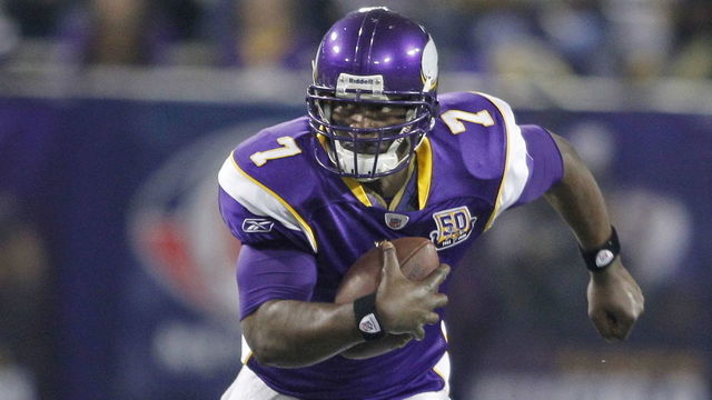 Ex-NFL QB Tarvaris Jackson dies in car crash