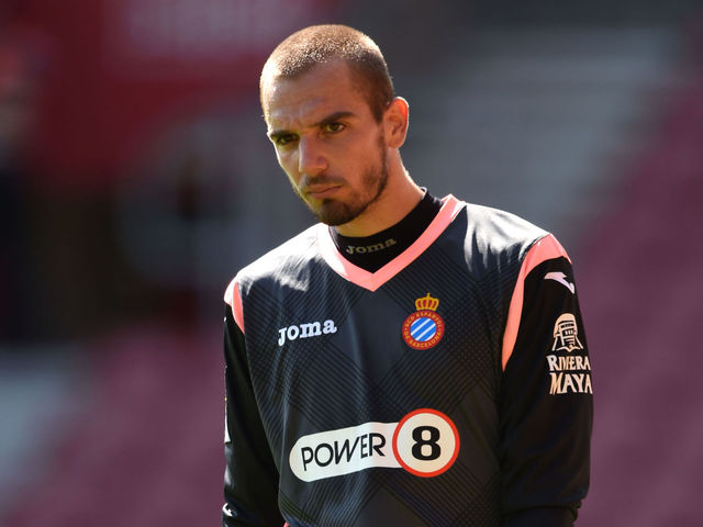 Spurs bolster goalkeeping ranks with Pau Lopez