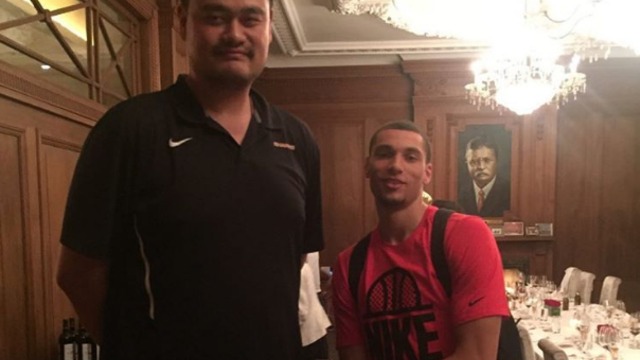 Yao dwarfs LaVine in Instagram photo