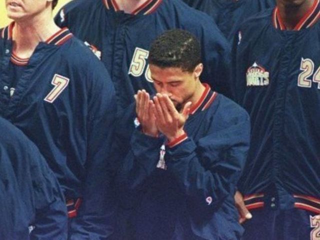 Mahmoud Abdul-Rauf supports Kaepernick '1,000 percent'
