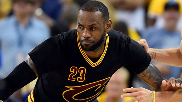 LeBron helped design new black Cavs uniforms; to debut vs. Hornets