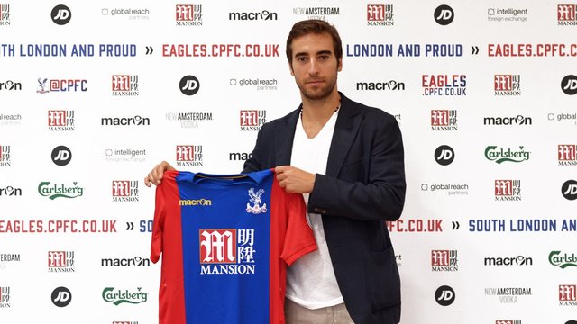 Crystal Palace snaps up freebie Flamini