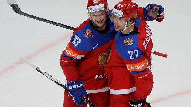 Russia holds off Czech Republic in pre-tournament clash