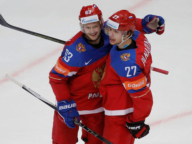 Russia holds off Czech Republic in pre-tournament clash
