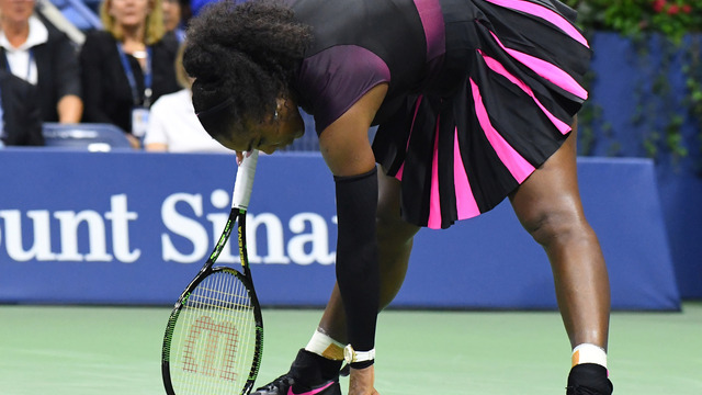Serena says she's been dealing with 'serious left knee problems'