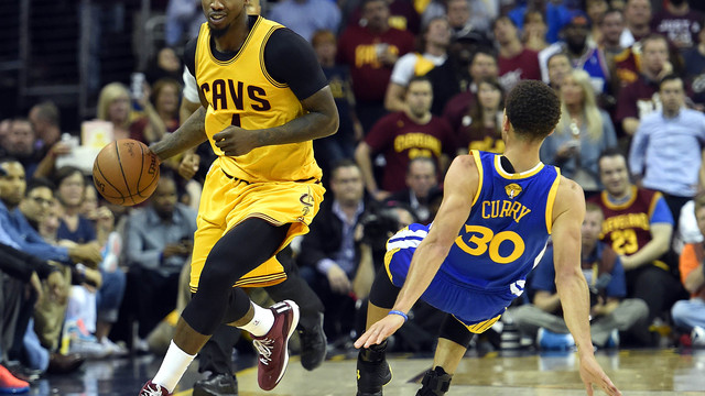 Cavs' Shumpert in concussion protocol after leaving season opener