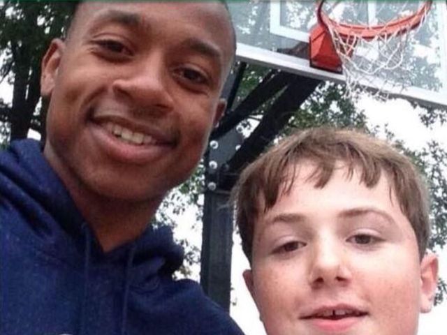 Celtics' Thomas surprises teen on playground