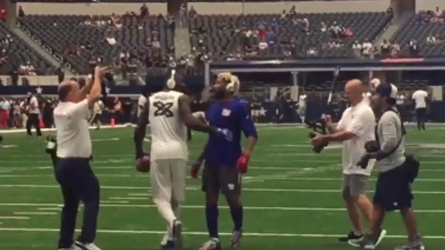 Dez Bryant, Odell Beckham play catch before Cowboys-Giants game