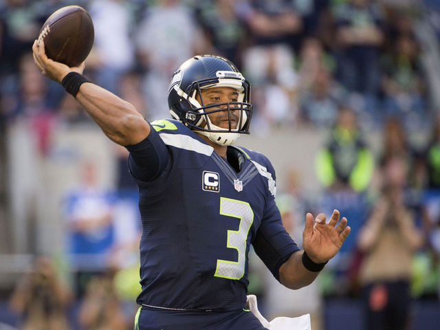 Russell Wilson suffered sprained knee vs. 49ers, intends to play Week 4