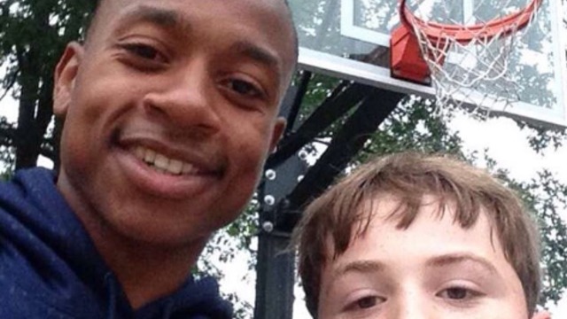 Watch: Thomas invites teen from playground to Celtics game