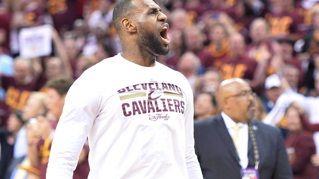 LeBron loved Kevin Harlan's streaker call