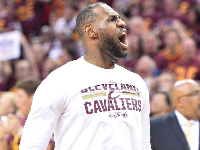 LeBron loved Kevin Harlan's streaker call