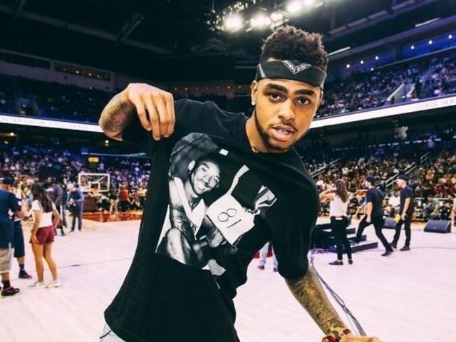 Lakers' Russell wears Wilt-inspired Kobe shirt