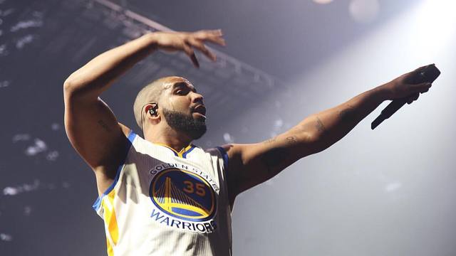 Watch: Drake brings Durant on stage during Oakland concert