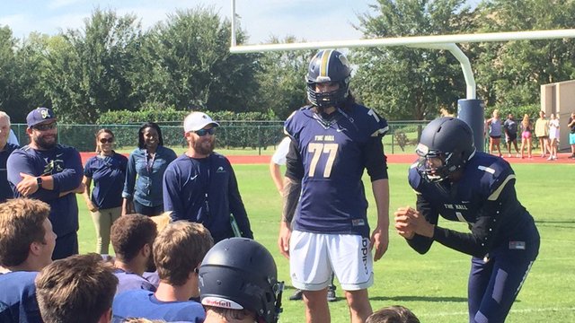Thunder's Adams, Roberson practice with high school football team