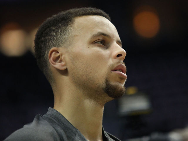 Curry encourages peaceful protesting in hometown
