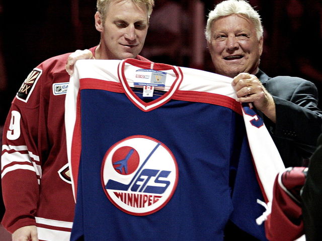 Bobby Hull won't attend Jets Hall of Fame induction ceremony