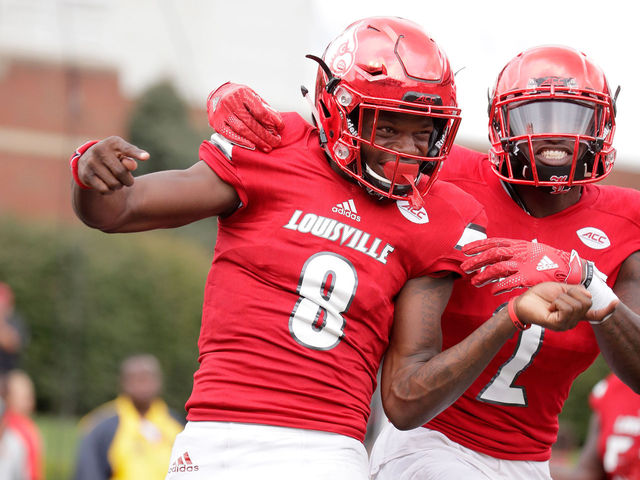 Watch: Lamar Jackson flashes Heisman pose after touchdown