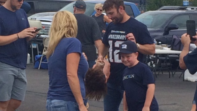 Wes Welker spotted in Tom Brady mask at Patriots game