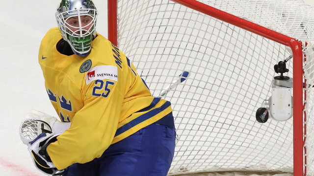 Lundqvist out, Markstrom in for Sweden vs. Russia