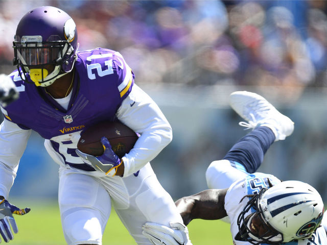 49ers' McKinnon preparing for season with Adrian Peterson's help