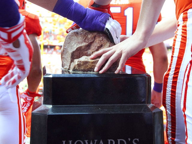 2 men plead guilty to lying about Howard's Rock vandalism