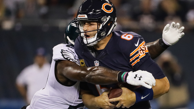 Jay Cutler forced from game with hand injury