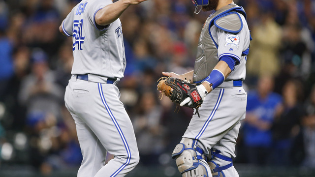 Blue Jays overwhelmed by 'home game' atmosphere in Seattle