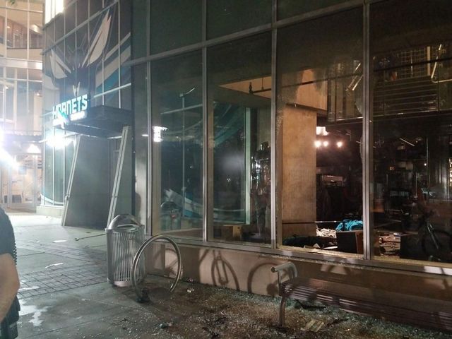 Hornets team store looted during Charlotte riots