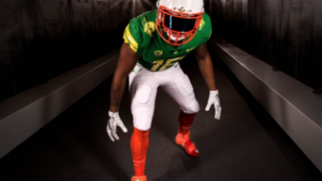 Oregon pays homage to The Duck with sweet new uniforms