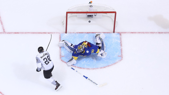 ESPN Desportes' call of MacKinnon's OT winner is fantastic
