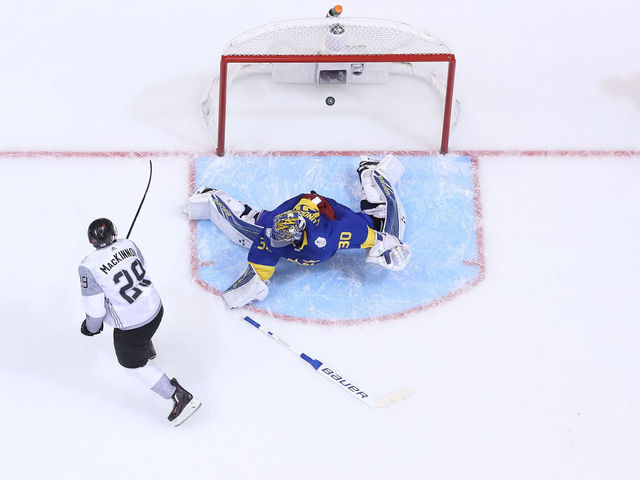 ESPN Desportes' call of MacKinnon's OT winner is fantastic