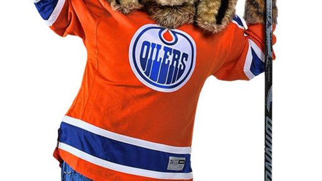 Twitter pounces on Oilers for terrifying new mascot