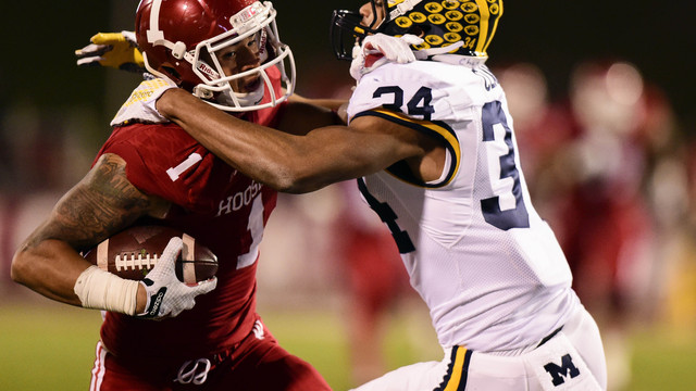 Michigan's Jeremy Clark out for season with torn ACL