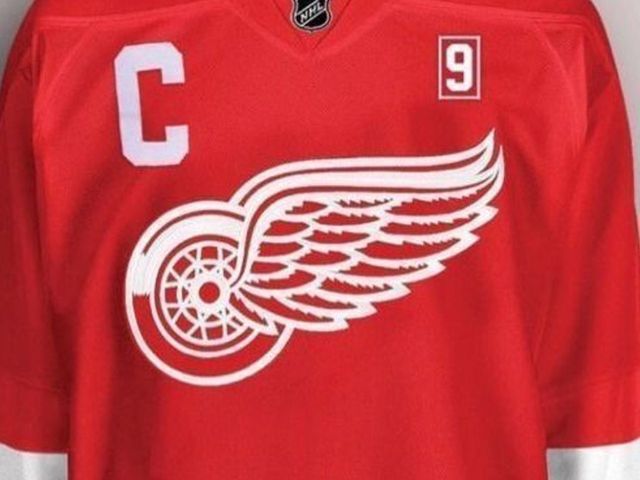 Red Wings to wear commemorative Gordie Howe patch this season