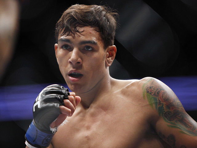 Fili outworks Lobov as McGregor hams it up at UFC Gdansk