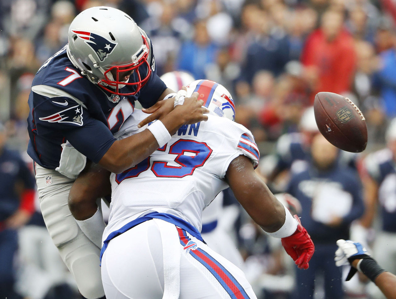 Surging Bills light up New England as Patriots swept for first time since  2000, NFL