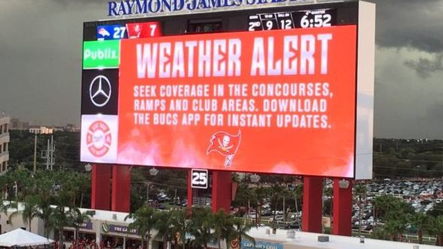 Report: Punters began Broncos-Bucs weather delay scuffle